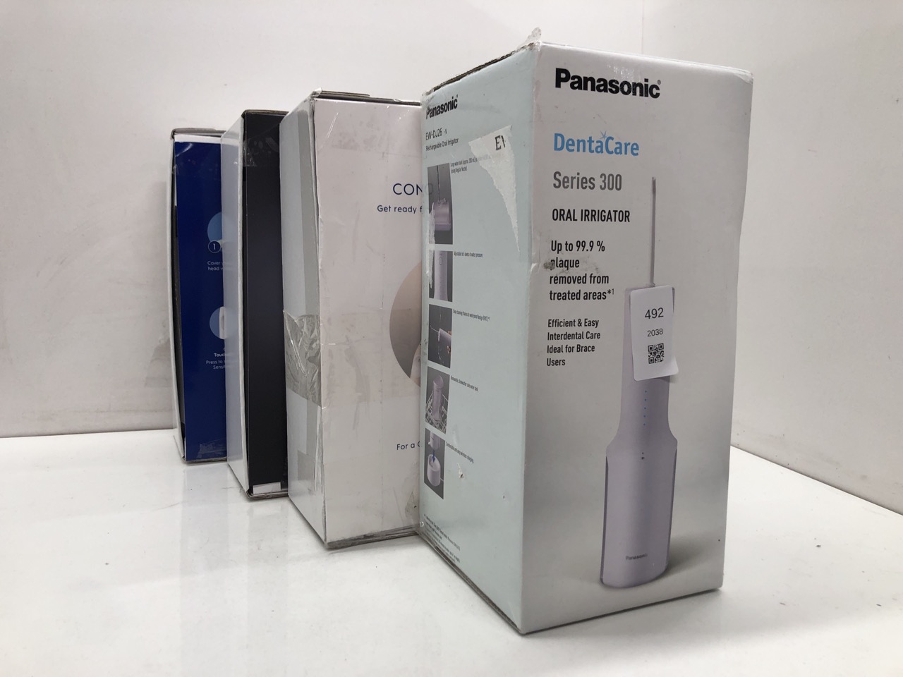 Lot 492  
            Edinburgh SR24 - Delivery Only 

                
QUANTITY OF HEALTH & BEAUTY ITEMS TO INCLUDE PANASONIC SERIES 300 WATER FLOSSER F...
