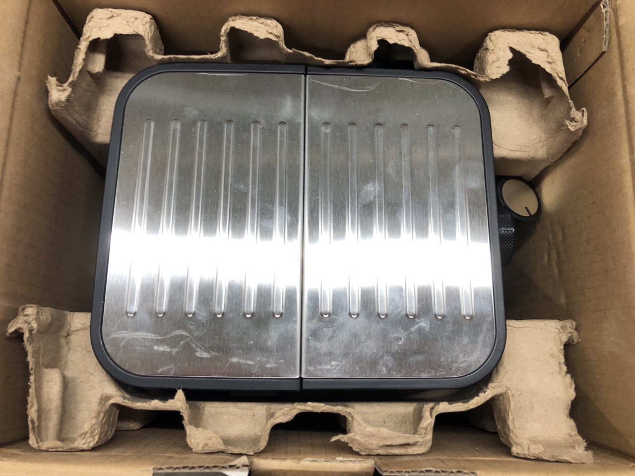 Lot 493  
            Edinburgh SR24 - Delivery Only 

                
DE'LONGHI STILOSA EC260.BK, TRADITIONAL BARISTA PUMP ESPRESSO COFFEE MACHINE, BLA...