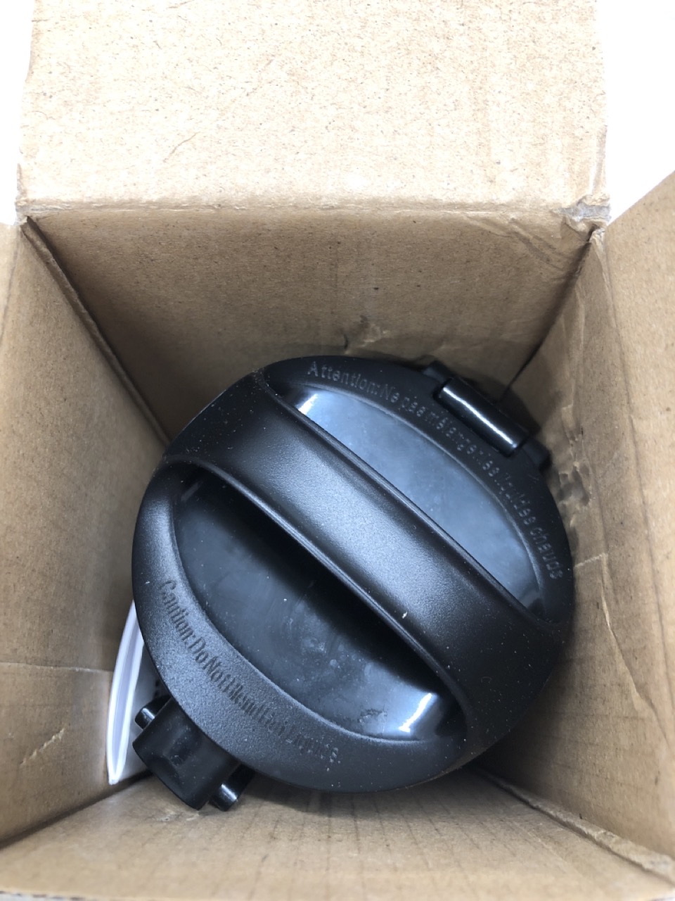 Lot 495  
            Edinburgh SR24 - Delivery Only 

                
QUANTITY OF KITCHEN & APPLIANCES ITEMS TO INCLUDE NUTRIBULLET PORTABLE BLENDER IN... - Image 4