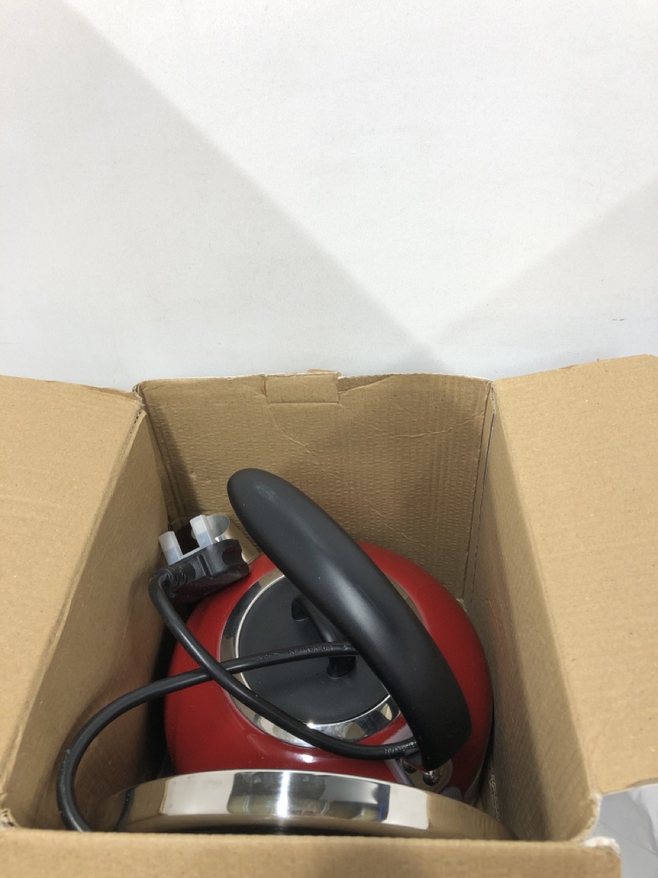 Lot 500  
            Edinburgh SR24 - Delivery Only 

                
QUANTITY OF KITCHEN & APPLIANCES ITEMS TO INCLUDE RUSSELL HOBBS KETTLE [1.7L, 300... - Image 4