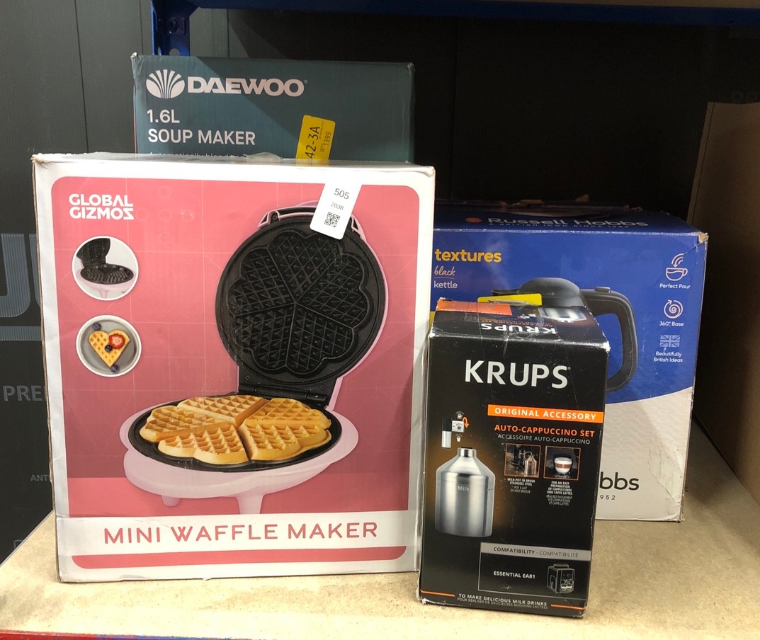 Lot 505  
            Edinburgh SR24 - Delivery Only 

                
QUANTITY OF KITCHEN & APPLIANCES ITEMS TO INCLUDE KRUPS XS600010 AUTO CAPPUCCINO ...