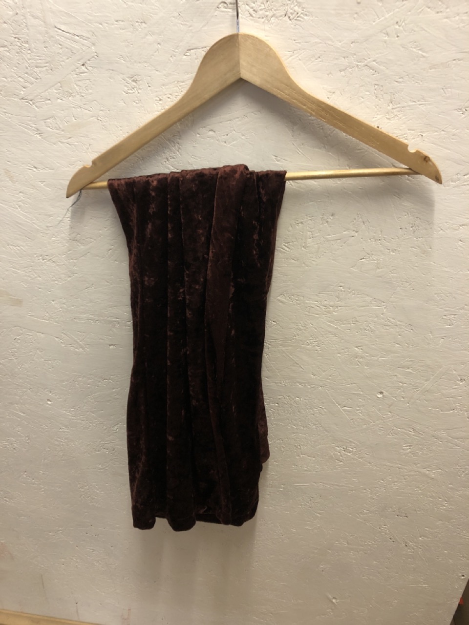 Lot 506  
            Edinburgh SR24 - Delivery Only 

                
1 X BOX OF ADULTS CLOTHING TO INCLUDE DANIELS SPECIAL CARE PINK TOP UK L : LOCATI...