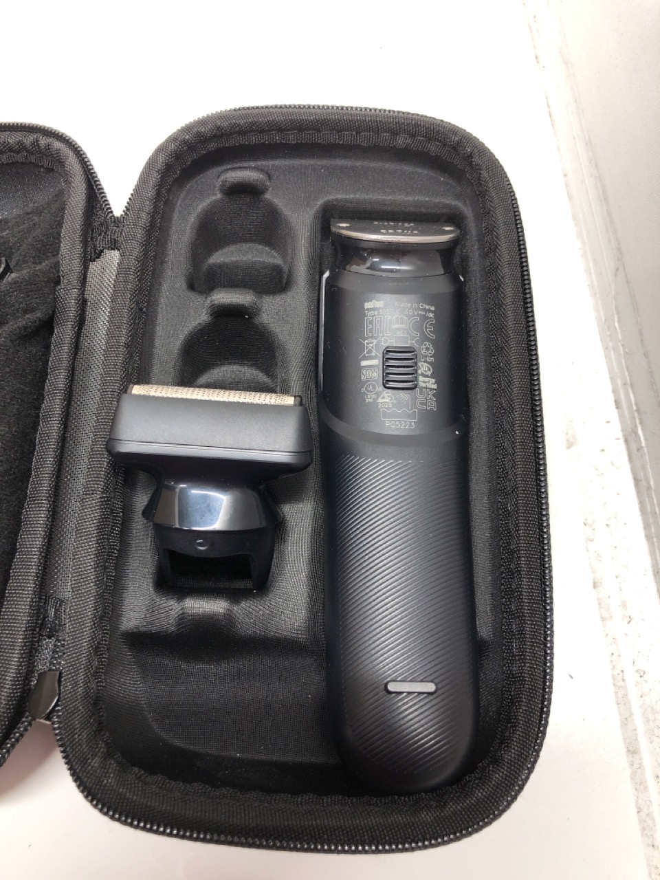 Lot 525  
            Edinburgh SR24 - Delivery Only 

                
QUANTITY OF HEALTH & BEAUTY ITEMS TO INCLUDE BRAUN ALL-IN-ONE SERIES 7 GROOMING K... - Image 4