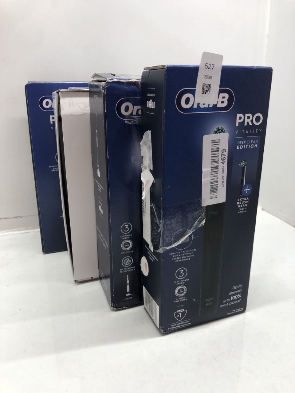 Lot 527  
            Edinburgh SR24 - Delivery Only 

                
QUANTITY OF HEALTH & BEAUTY ITEMS TO INCLUDE ORAL-B VITALITY PRO ELECTRIC TOOTHBR...