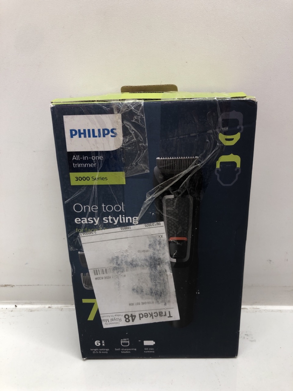 Lot 52  
            Edinburgh SR24 - Delivery Only 

                
QUANTITY OF HEALTH & BEAUTY ITEMS TO INCLUDE REMINGTON ALL-IN-ONE GROOMING  BEARD...