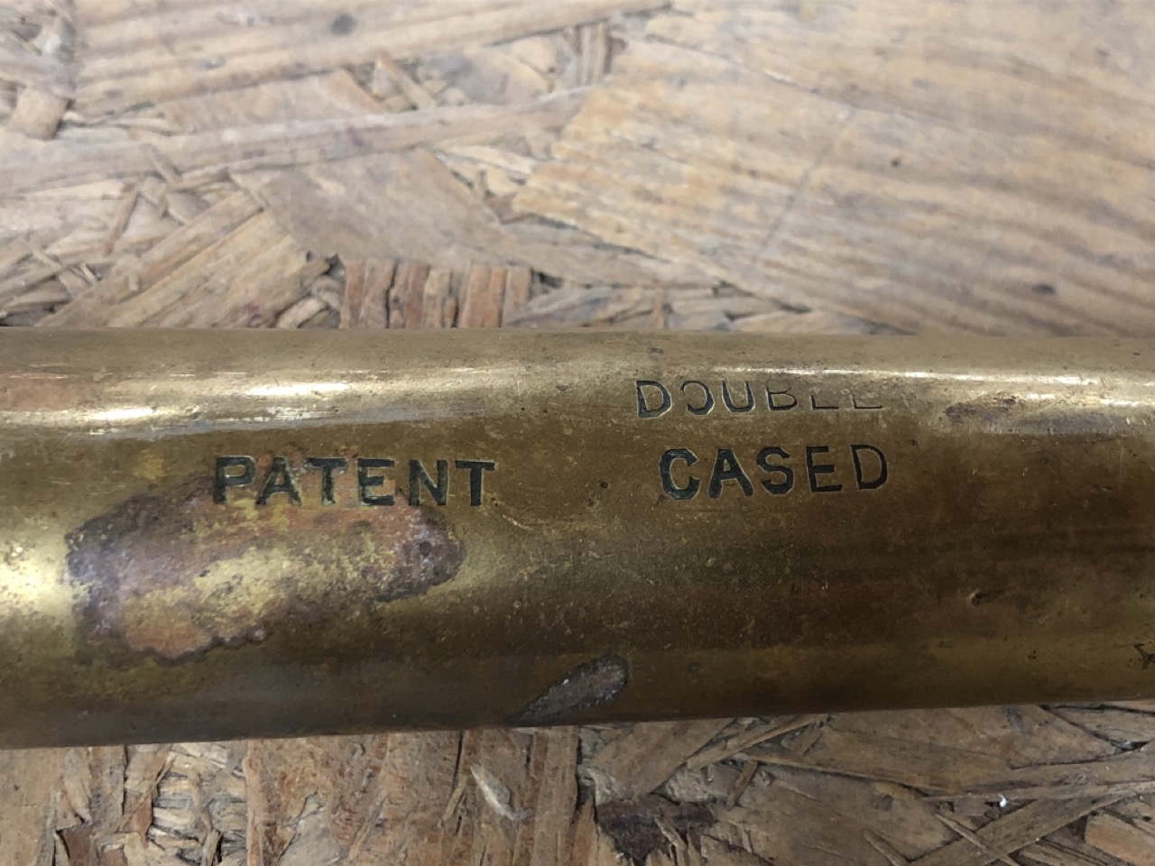 Lot 540  
            Edinburgh SR24 - Delivery Only 

                
2 X ANTIQUE BRASS HORSE HAMES: LOCATION - BACK RACK - Image 3