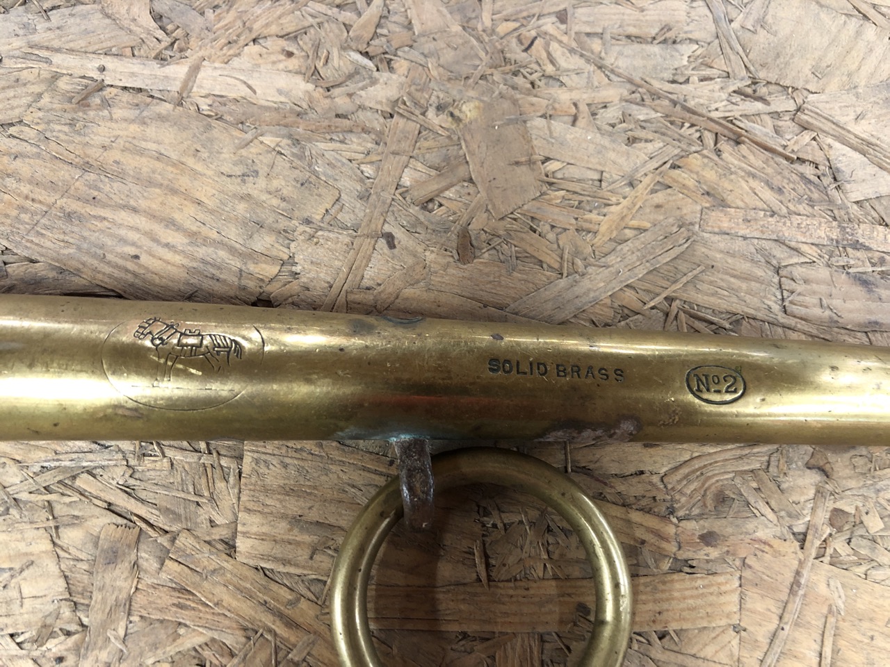 Lot 540  
            Edinburgh SR24 - Delivery Only 

                
2 X ANTIQUE BRASS HORSE HAMES: LOCATION - BACK RACK - Image 4