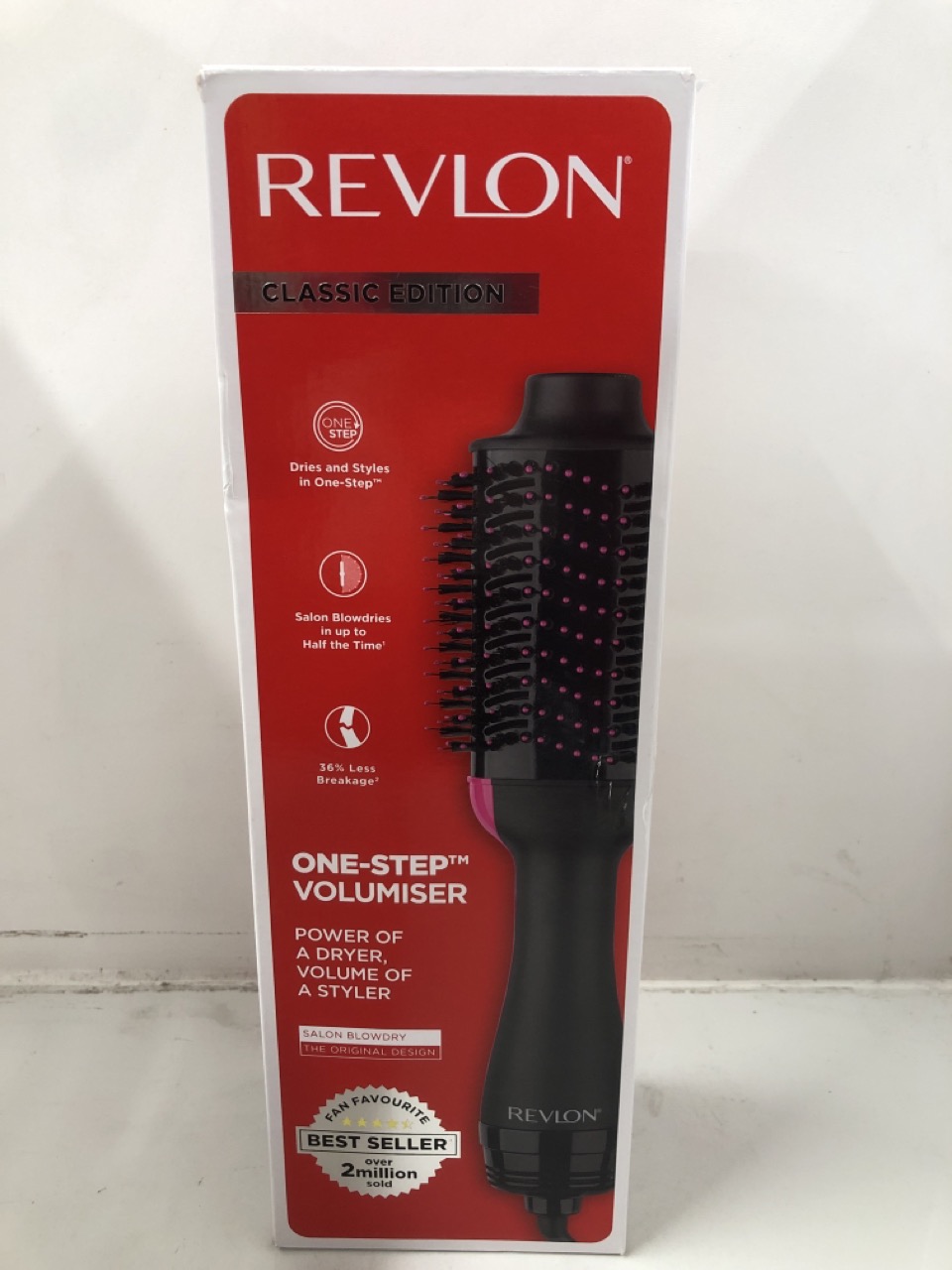 Lot 553  
            Edinburgh SR24 - Delivery Only 

                
QUANTITY OF HEALTH & BEAUTY ITEMS TO INCLUDE REVLON SALON ONE-STEP HAIR DRYER & V... - Image 3