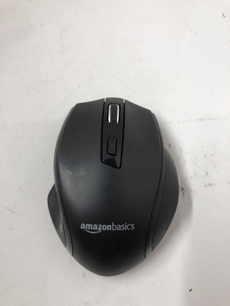 Lot 558  
            Edinburgh SR24 - Delivery Only 

                
QUANTITY OF TECH & GAMING TO INCLUDE WIRELESS XBOX CONTROLLER: LOCATION - BACK RACK - Image 2