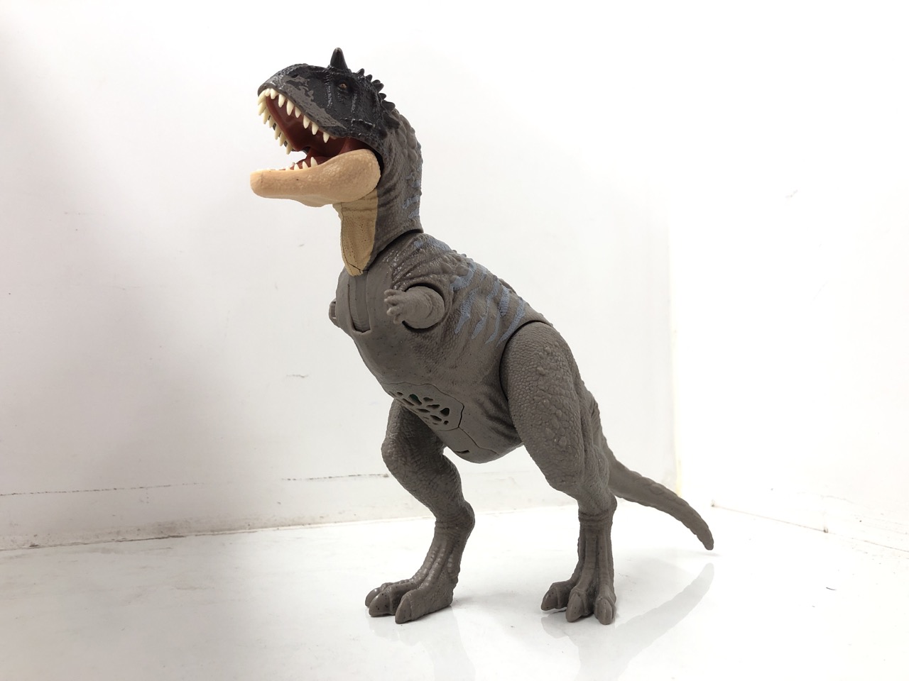 Lot 560  
            Edinburgh SR24 - Delivery Only 

                
QUANTITY OF GENERAL GOODS TO INCLUDE ELAVATE FEMALE MULRIVITAMIN ITEMS MAY BE BES... - Image 4