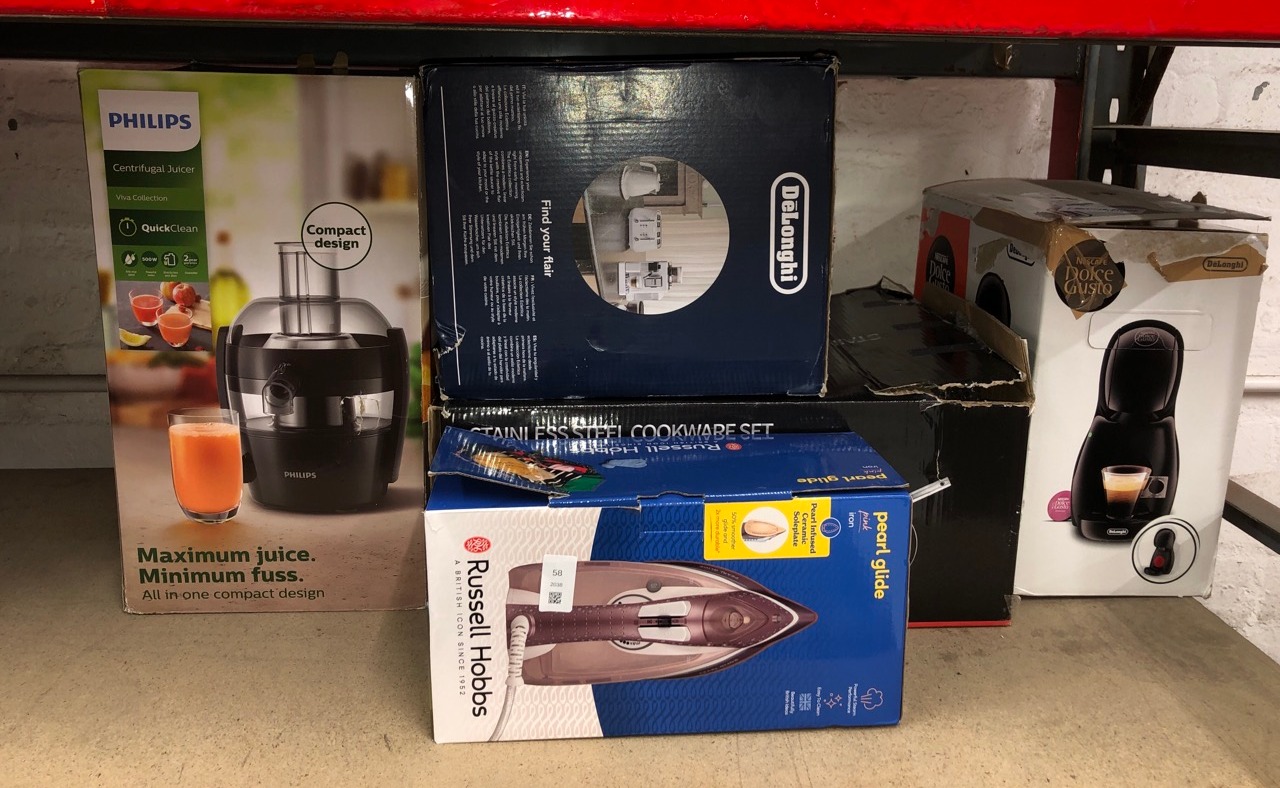 Lot 58  
            Edinburgh SR24 - Delivery Only 

                
QUANTITY OF KITCHEN & APPLIANCES ITEMS TO INCLUDE RUSSELL HOBBS PEARL GLIDE STEAM...