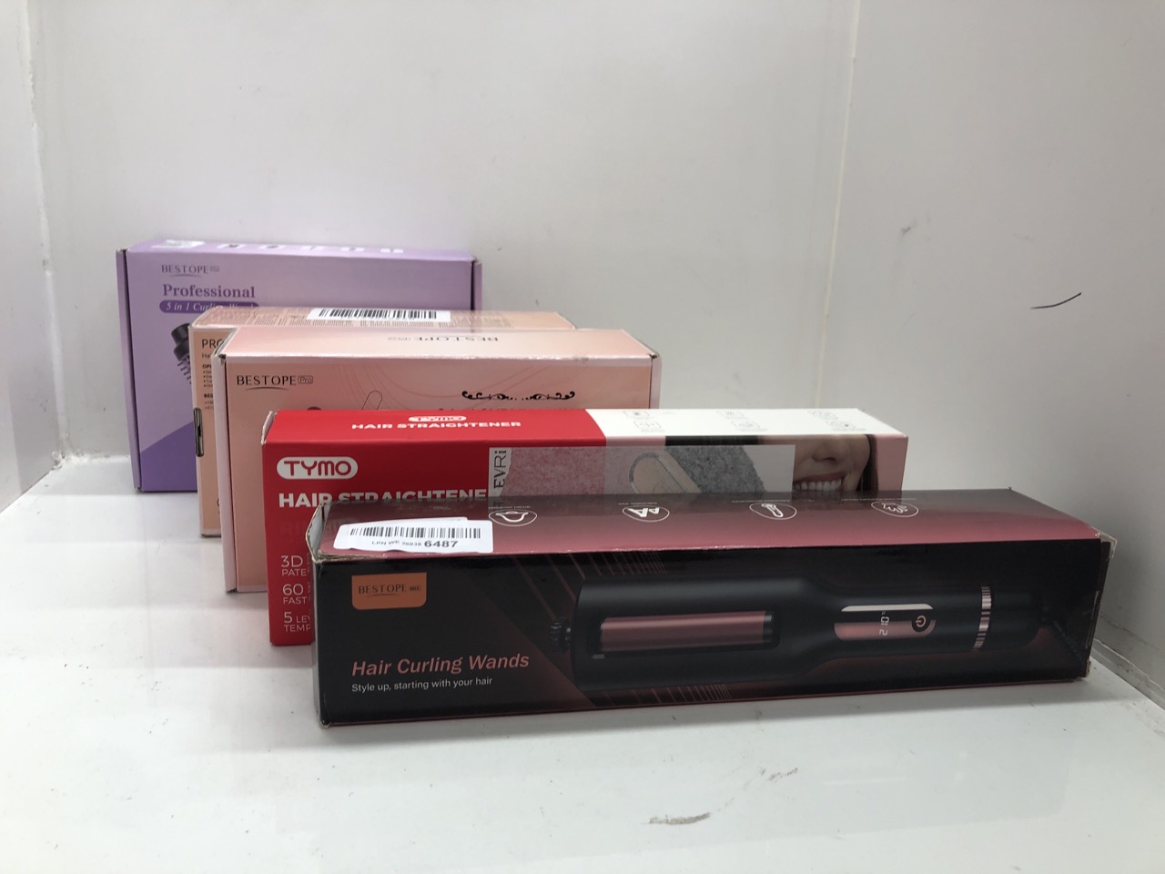 Lot 63  
            Edinburgh SR24 - Delivery Only 

                
QUANTITY OF HEALTH & BEAUTY ITEMS TO INCLUDE BESTOPE PRO 5 IN 1 HAIR CURLING WAND...