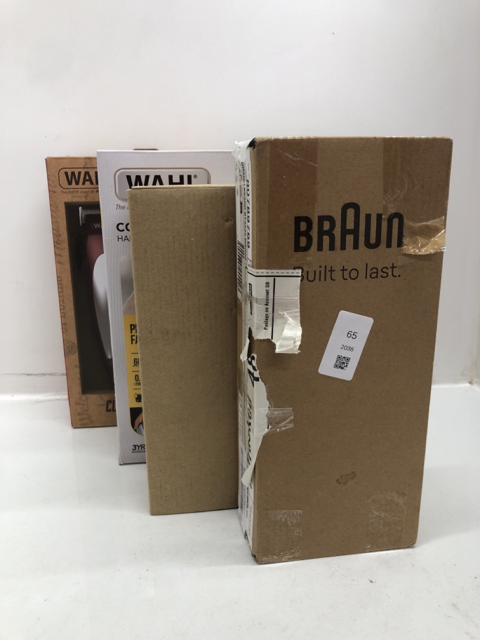 Lot 65  
            Edinburgh SR24 - Delivery Only 

                
QUANTITY OF HEALTH & BEAUTY ITEMS TO INCLUDE BRAUN BEARD TRIMMER SERIES 3, PLUS 4...