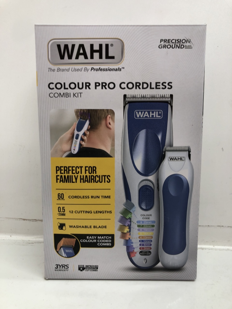 Lot 66  
            Edinburgh SR24 - Delivery Only 

                
QUANTITY OF HEALTH & BEAUTY ITEMS TO INCLUDE PANASONIC ER-GN30 NOSE / EAR HAIR: L...