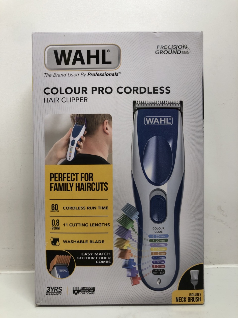 Lot 81  
            Edinburgh SR24 - Delivery Only 

                
QUANTITY OF HEALTH & BEAUTY ITEMS TO INCLUDE REMINGTON MENS ELECTRIC ROTARY SHAVE...