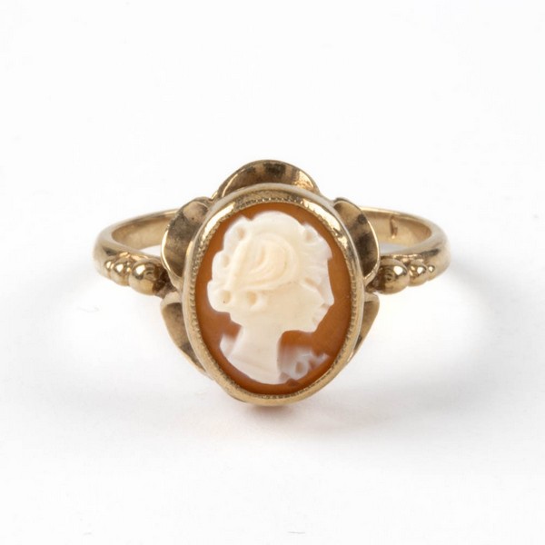 Lot 117  
            Nottingham Luxury Room - Delivery Only 

                
9ct Yellow Gold Cameo Ring, Size L, 2.1g (VAT Only Payable on Buyers Premium) MPS...