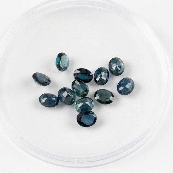 Lot 157  
            Nottingham Luxury Room - Delivery Only 

                
5.32ct Sapphire Faceted Oval-cut Parcel of Gemstones, 5x4mm