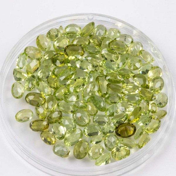 Lot 169  
            Nottingham Luxury Room - Delivery Only 

                
30.69ct Peridot Faceted Oval-cut Parcel of Gemstones, mixed