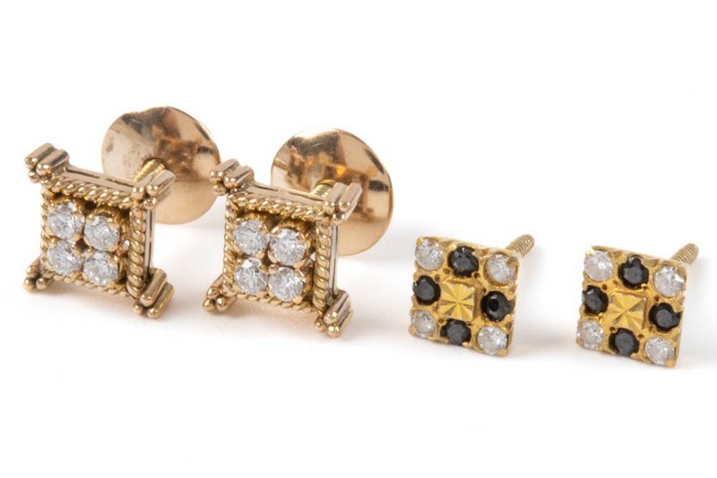 Lot 86  
            Nottingham Luxury Room - Delivery Only 

                
12K Yellow Diamond Square Pair of Stud Earrings. 12K Clear and Blue Stone Square ...