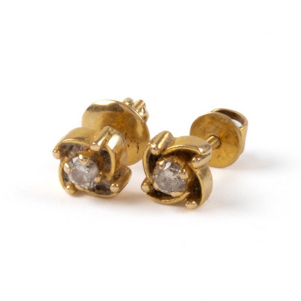 Lot 90  
            Nottingham Luxury Room - Delivery Only 

                
18K Yellow Diamond Pair of Stud Earrings, 2g  (VAT Only Payable on Buyers Premium...