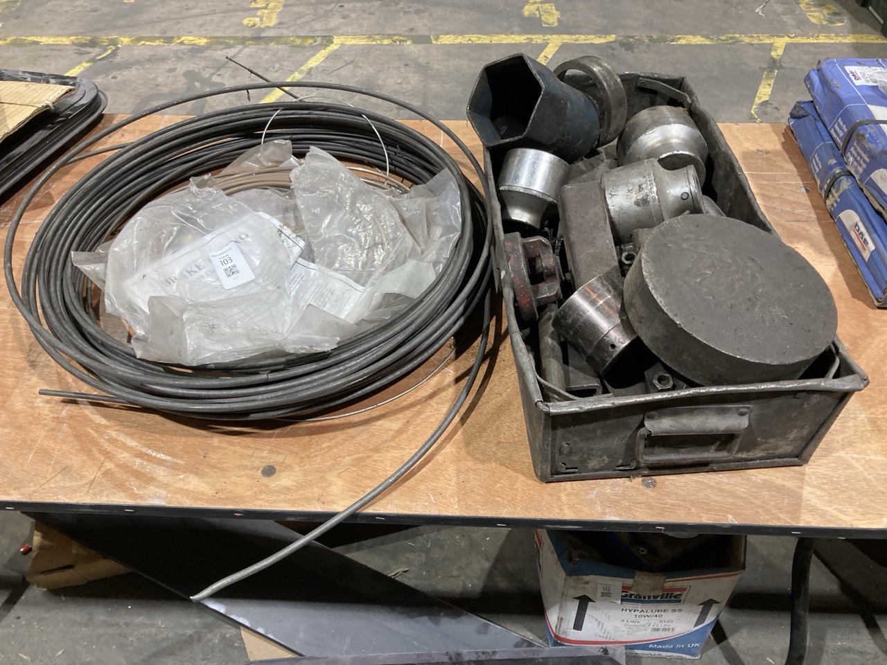 Lot 103  
            Birmingham - Collection Only 

                
ASSORTMENT OF LORRY PARTS TO INCLUDE BRAKE LINE HOSING