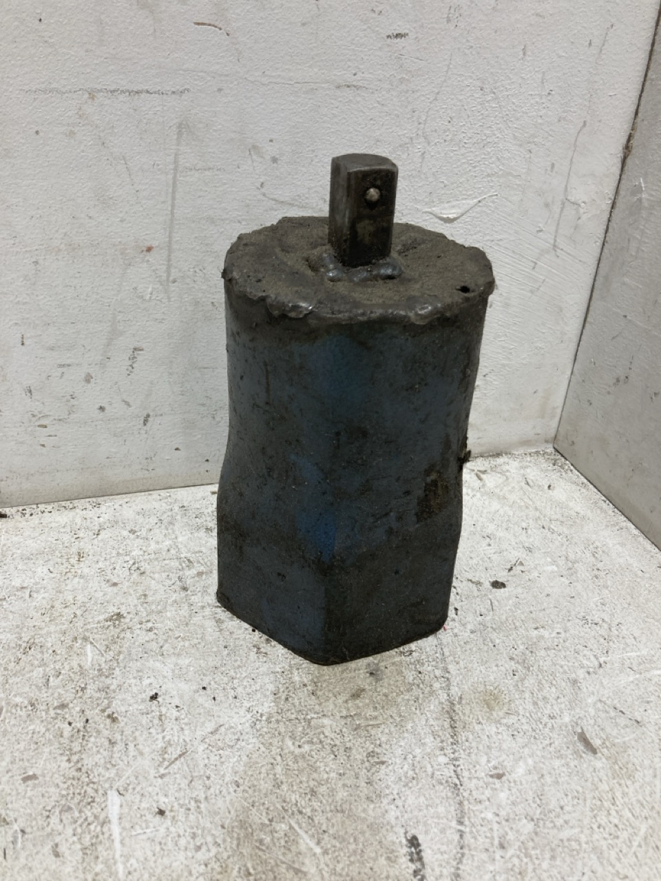 Lot 103  
            Birmingham - Collection Only 

                
ASSORTMENT OF LORRY PARTS TO INCLUDE BRAKE LINE HOSING - Image 2