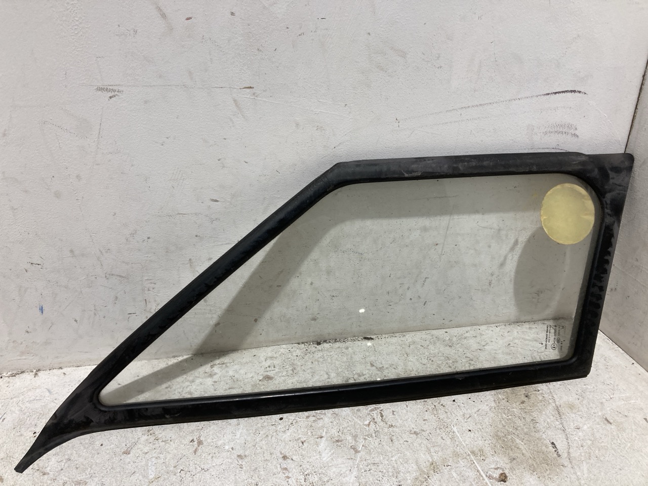 Lot 104  
            Birmingham - Collection Only 

                
ASSORTMENT OF WINDOWS TO INCLUDE A SUNROOF