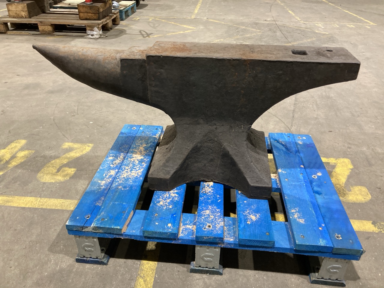 Lot 110  
            Birmingham - Collection Only 

                
A BLACKSMITHS ANVIL - Image 4