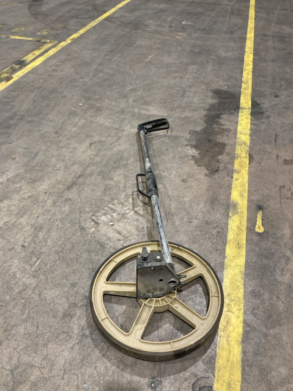 Lot 117  
            Birmingham - Collection Only 

                
ASSORTMENT OF TOOLS TO INCLUDE MAKITA ELECTRIC GRINDER - Image 4