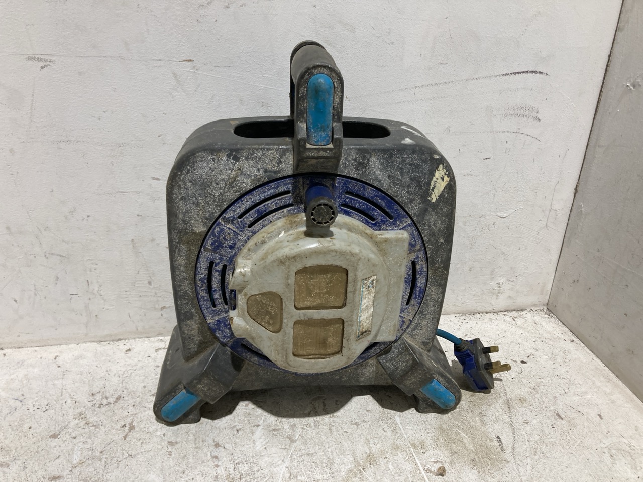 Lot 121  
            Birmingham - Collection Only 

                
PORTABLE 110V SITE TRANSFORMER AND EXTENSION LEAD - Image 2