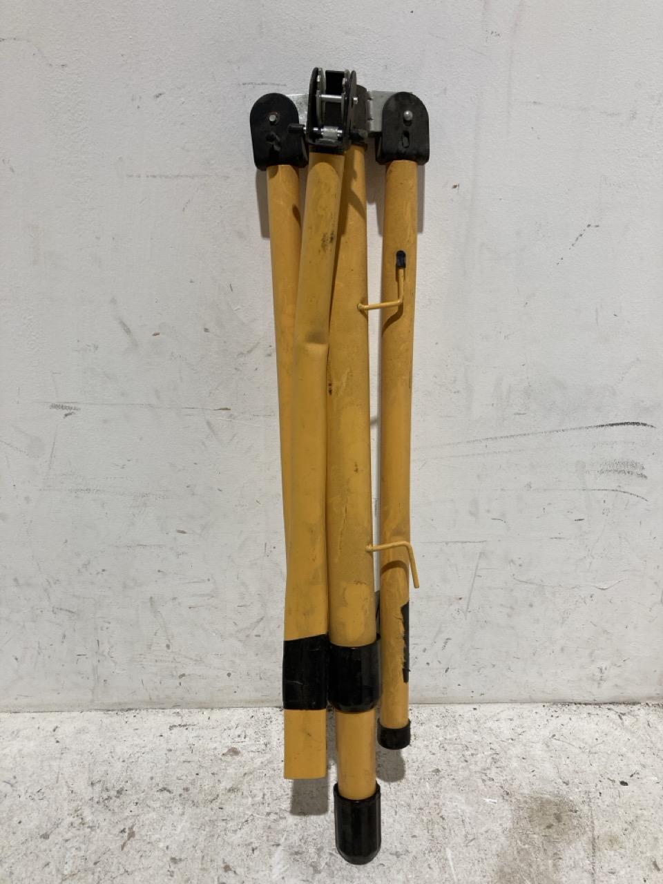 Lot 122  
            Birmingham - Collection Only 

                
ASSORTMENT OF LIGHTING EQUIPMENT - Image 3