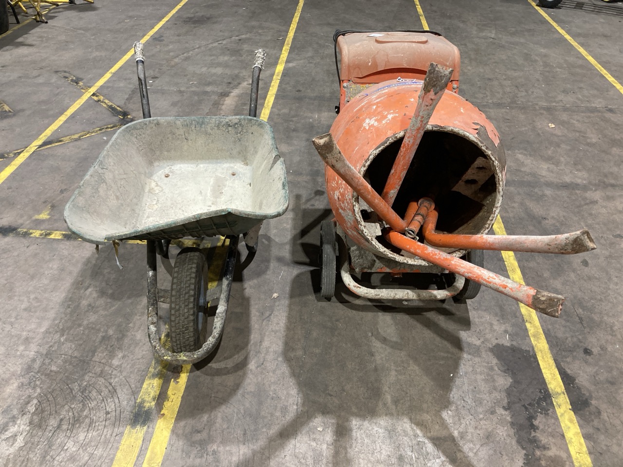 Lot 123  
            Birmingham - Collection Only 

                
2005 BELLE MINIMIX 150 PORTABLE CEMENT MIXER S/N 485707M16B