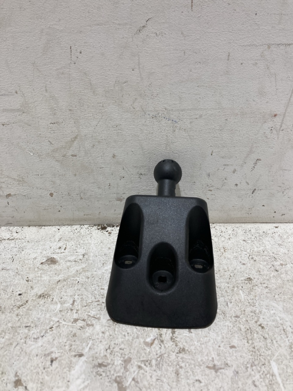 Lot 131  
            Birmingham - Collection Only 

                
ASSORTMENT OF LORRY PARTS TO INCLUDE ACBEL 300 WATT ATX POWER SUPPLY UNIT