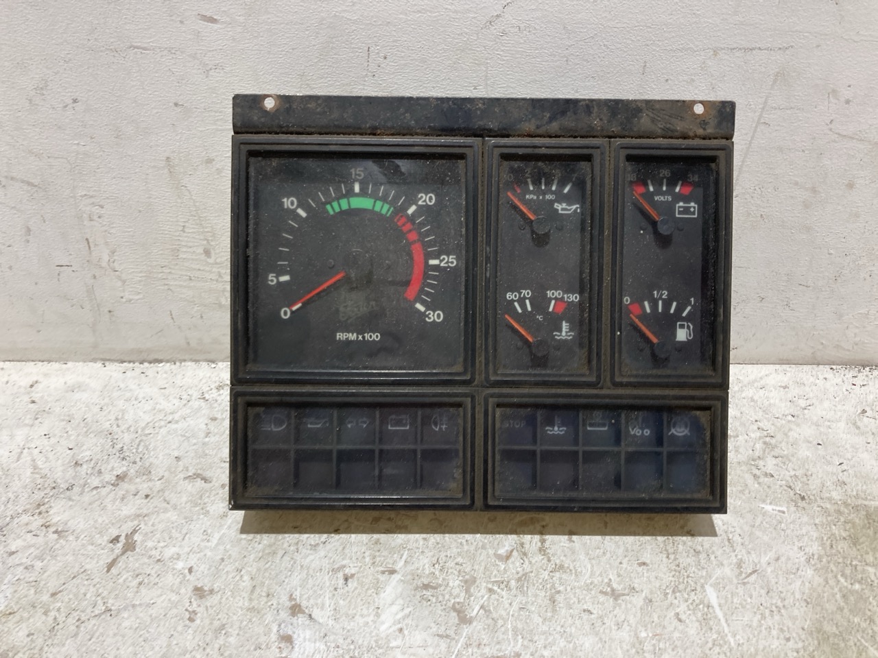 Lot 134  
            Birmingham - Collection Only 

                
ASSORTMENT OF LORRY PARTS TO INCLUDE CABIN CLUSTER - Image 2