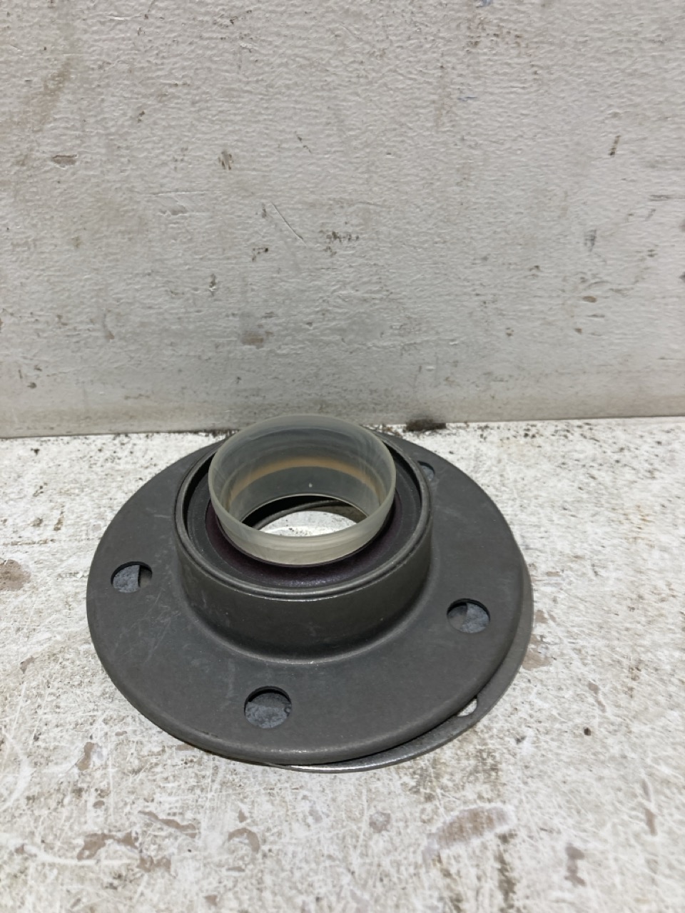 Lot 136  
            Birmingham - Collection Only 

                
ASSORTMENT OF LORRY PARTS TO INCLUDE FLANGE AND BEARING