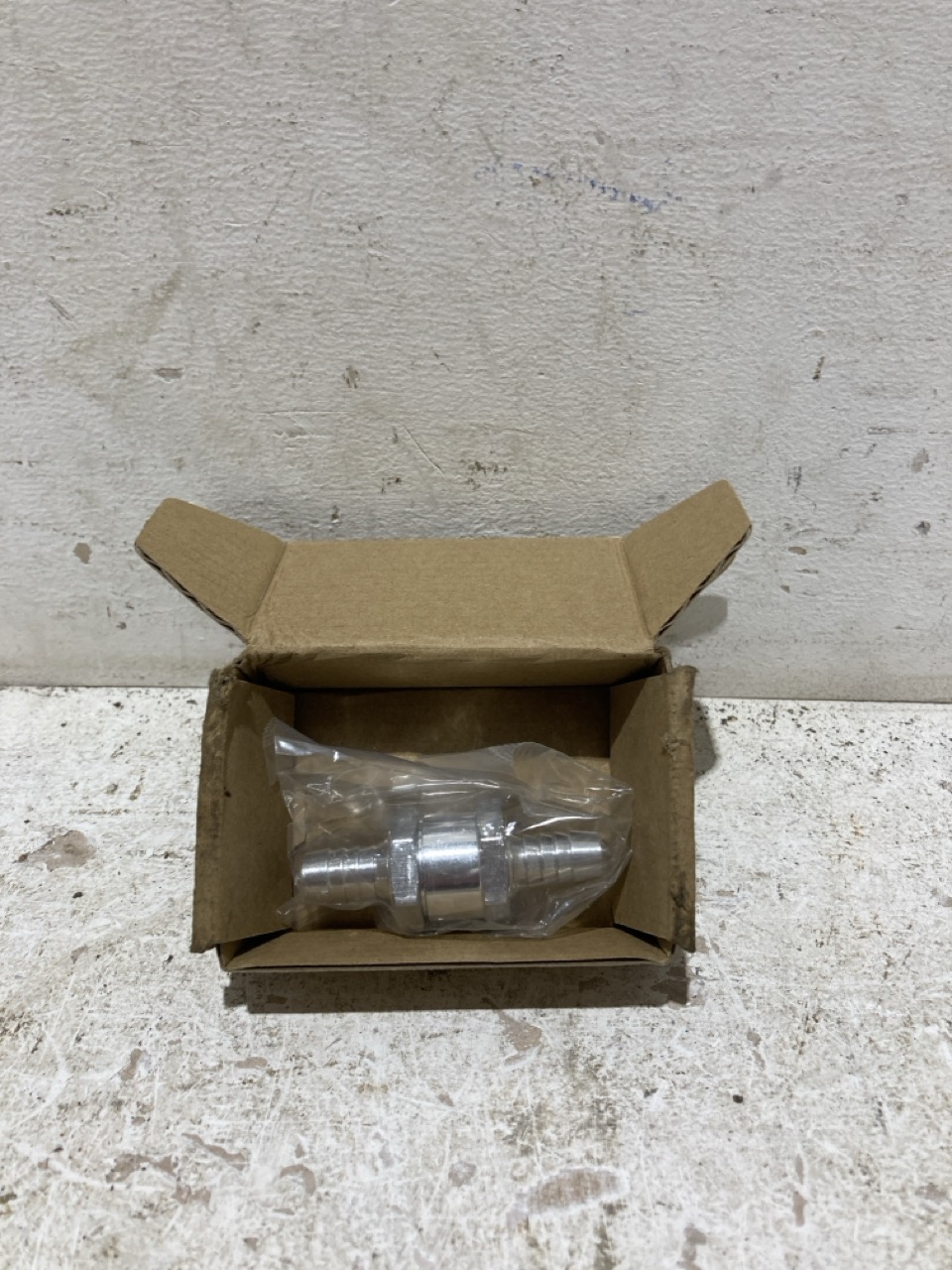 Lot 137  
            Birmingham - Collection Only 

                
ASSORTMENT OF TOOLS TO INCLUDE ZINC PLATED WHEEL WEIGHTS