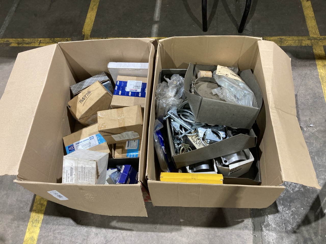 Lot 142  
            Birmingham - Collection Only 

                
ASSORTMENT OF LORRY PARTS TO INCLUDE SEALING