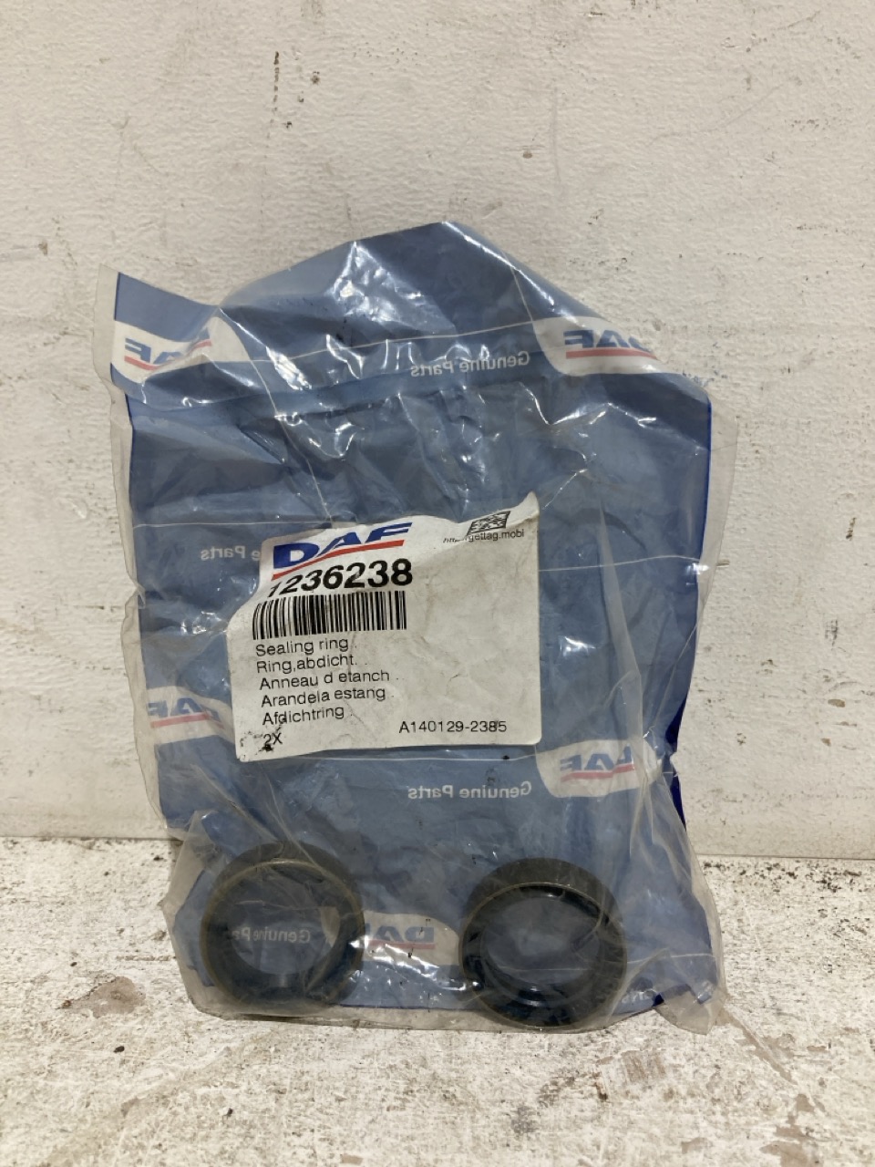 Lot 142  
            Birmingham - Collection Only 

                
ASSORTMENT OF LORRY PARTS TO INCLUDE SEALING