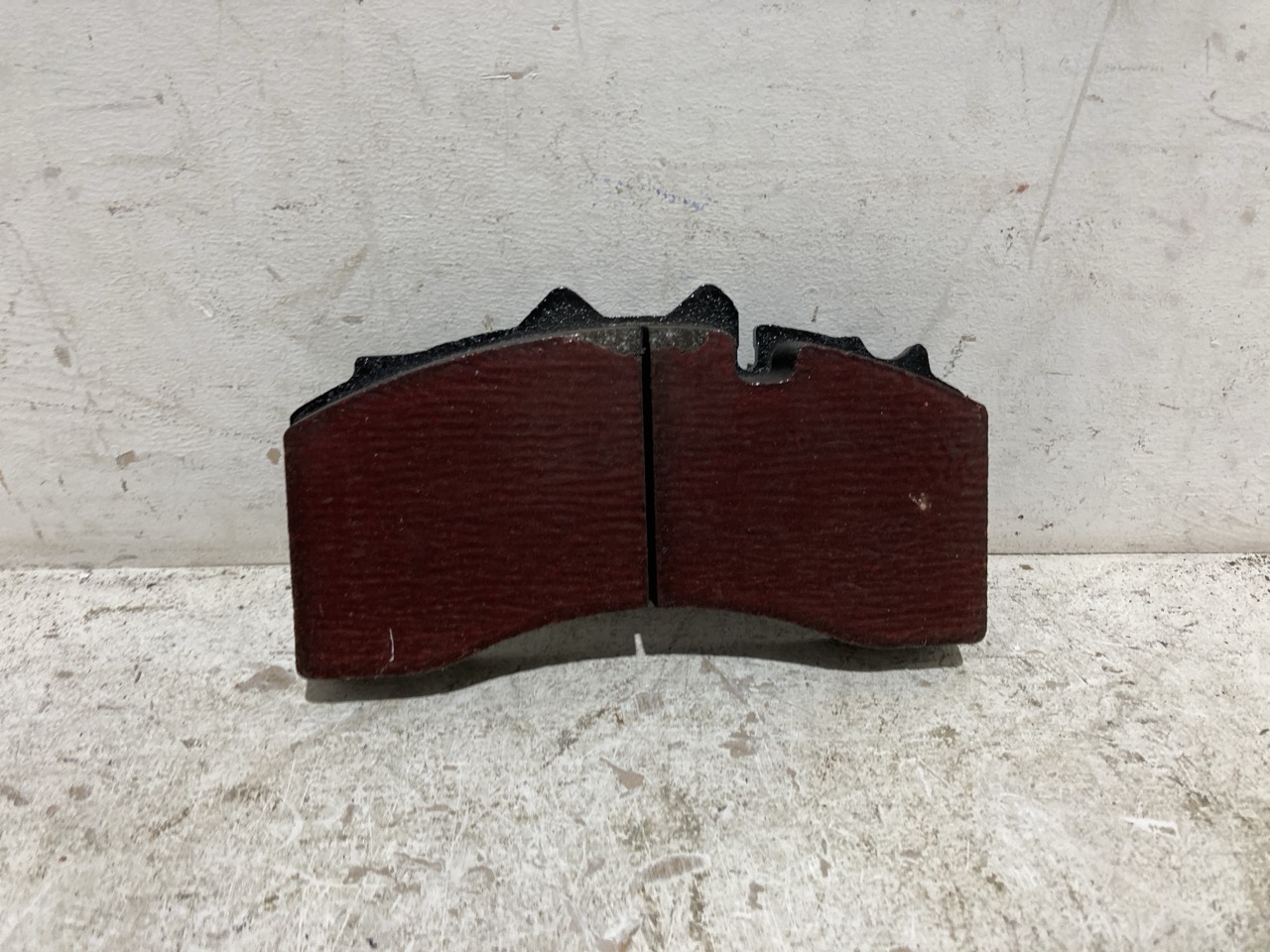 Lot 148  
            Birmingham - Collection Only 

                
ASSORTMENT OF LORRY PARTS TO INCLUDE BRAKE PADS - Image 4