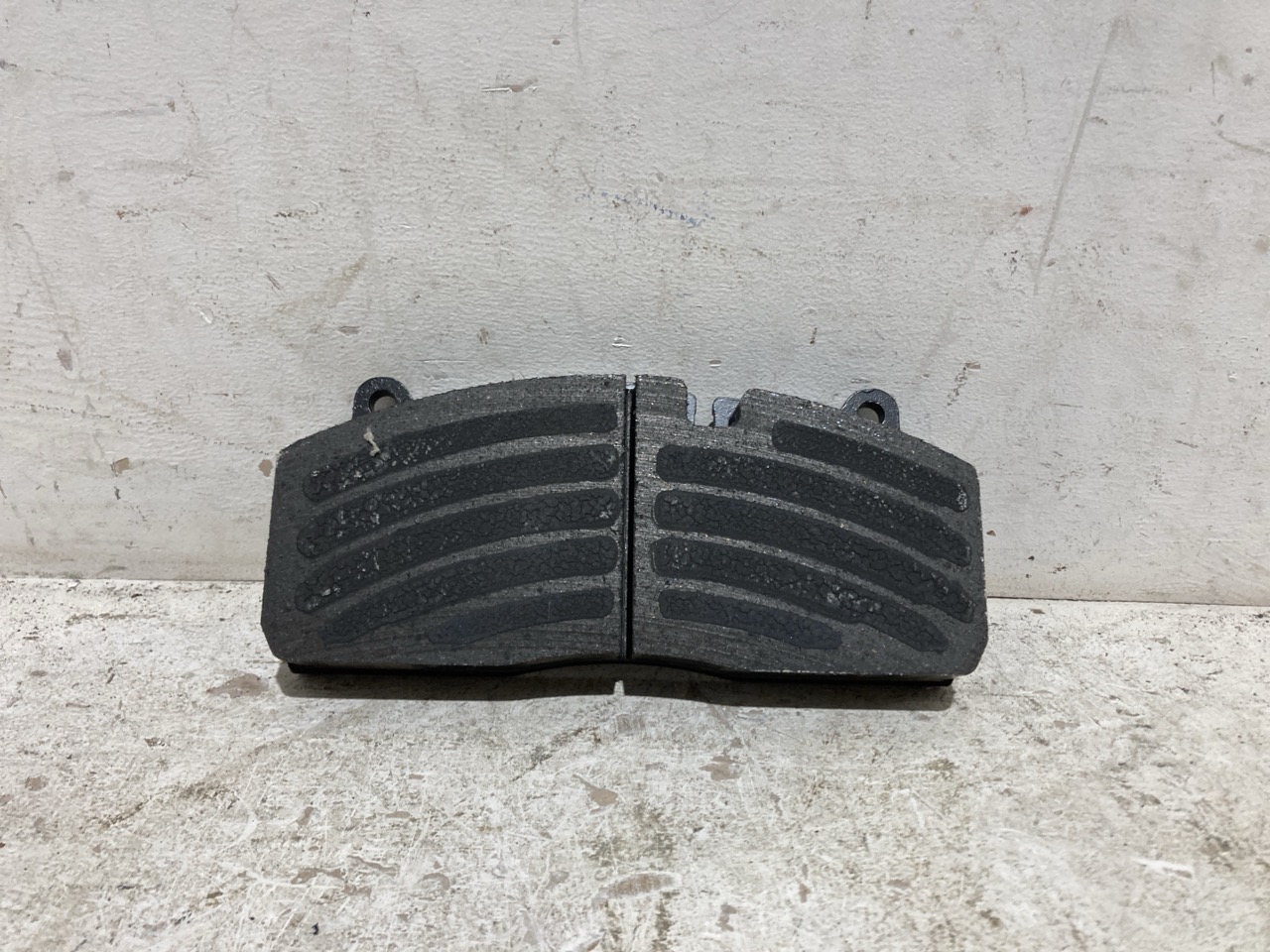 Lot 149  
            Birmingham - Collection Only 

                
ASSORTMENT OF LORRY PARTS TO INCLUDE MIN COOPER BRAKE SERVO UNIT AND MASTER CYLIN... - Image 2