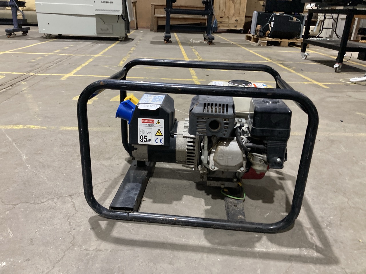 Lot 153  
            Birmingham - Collection Only 

                
STEPHILL GENERATOR S/N 233848 - Image 3