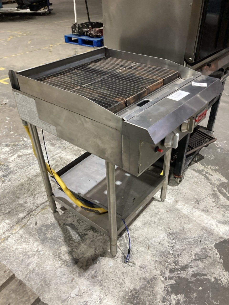 Lot 15  
            Birmingham - Collection Only 

                
THOR 2 BURNER GAS CHAR GRILL