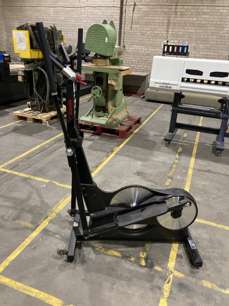 Lot 167  
            Birmingham - Collection Only 

                
KEISER M5I STRIDER ELLIPTICAL MACHINE MODEL 005602BBC