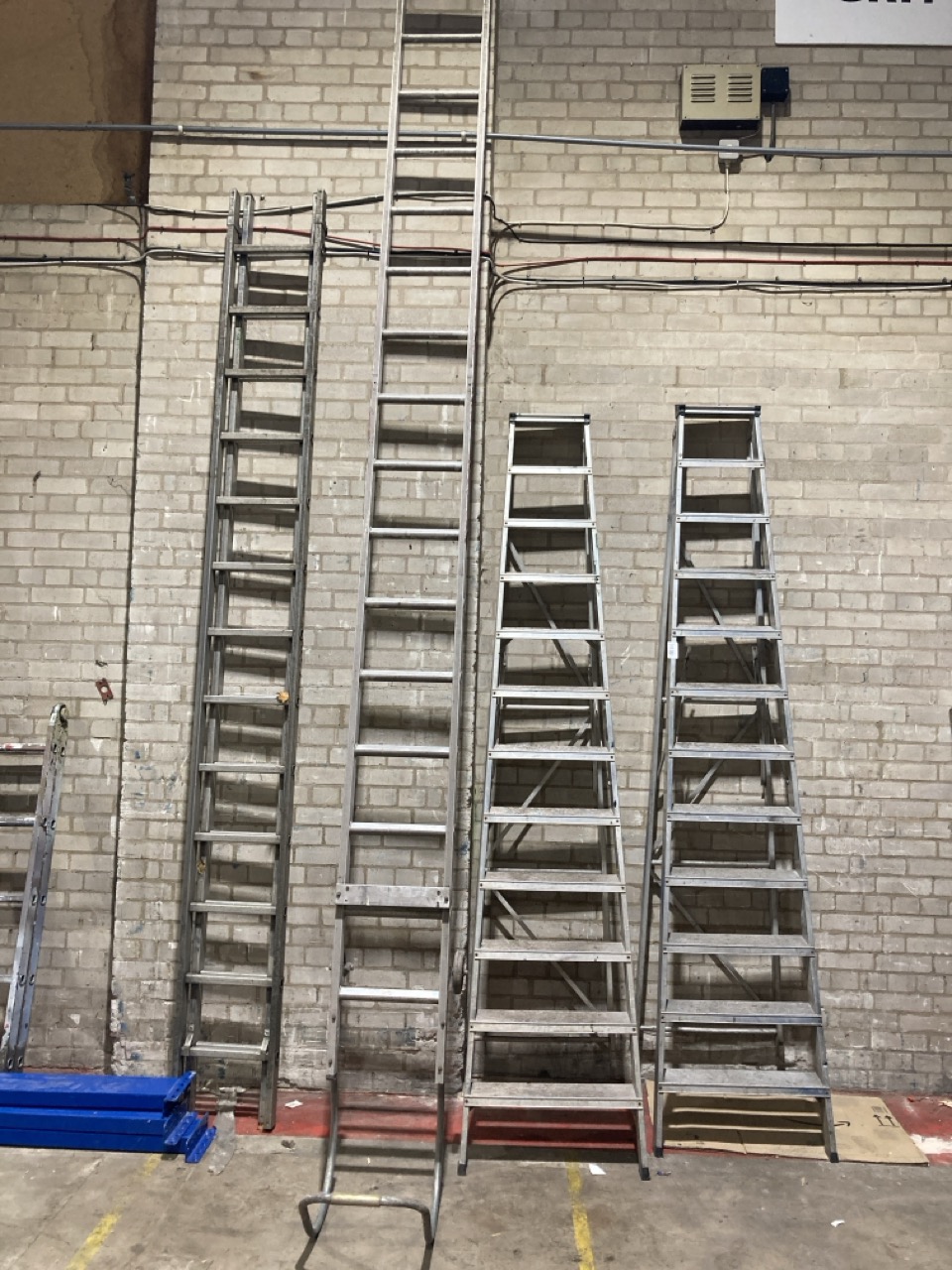 Lot 174  
            Birmingham - Collection Only 

                
ASSORTMENT OF LADDERS