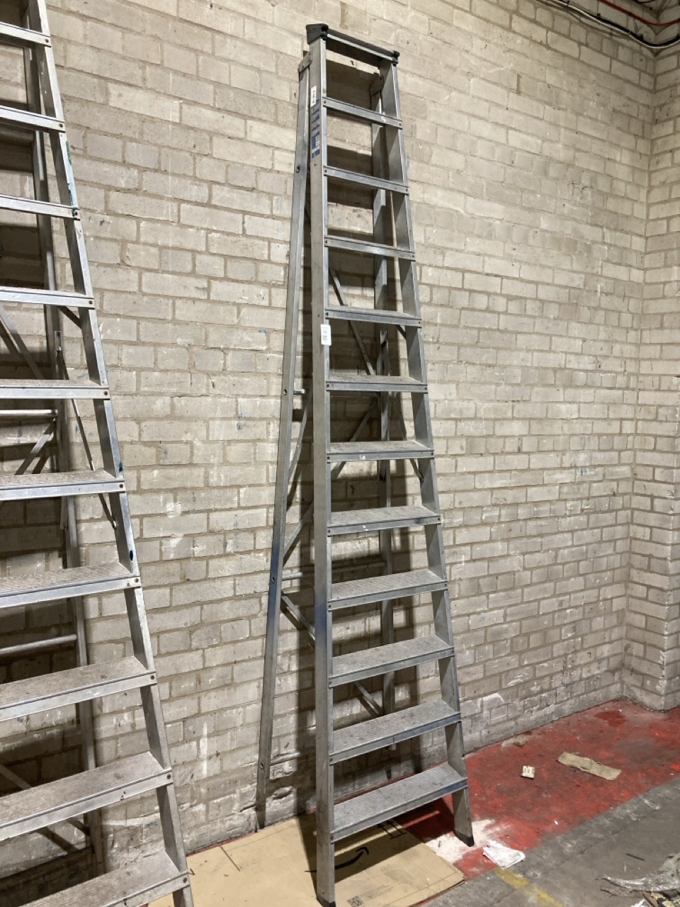 Lot 174  
            Birmingham - Collection Only 

                
ASSORTMENT OF LADDERS - Image 3