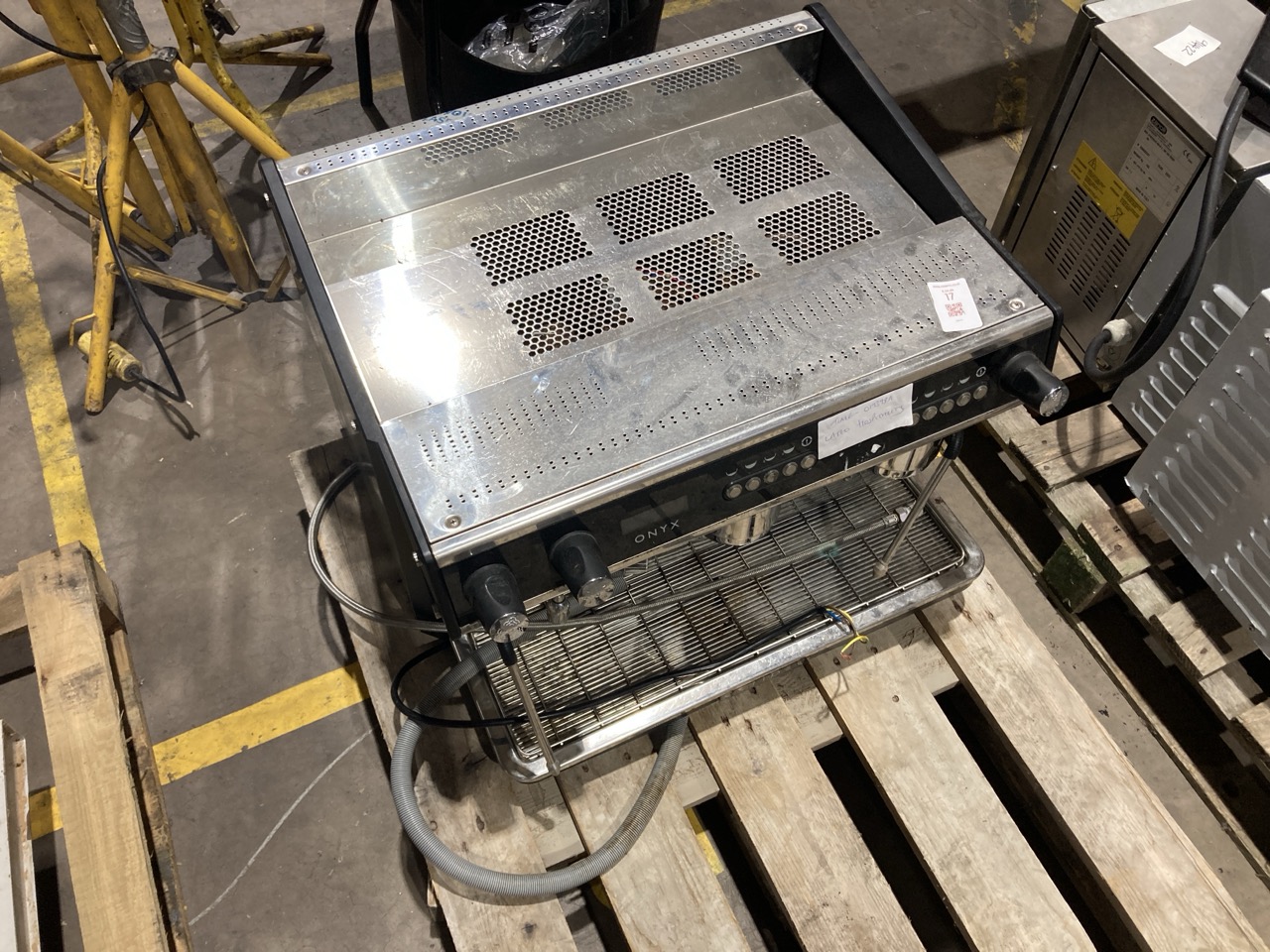 Lot 17  
            Birmingham - Collection Only 

                
ONYX EXPOBAR ESPRESSO COFFEE MACHINE - Image 4