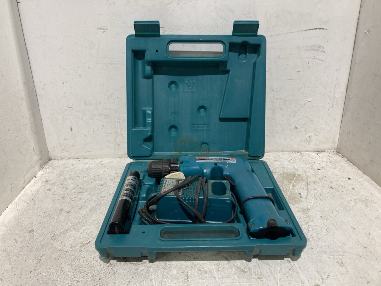 Lot 180  
            Birmingham - Collection Only 

                
MAKITA DRILL - Image 2