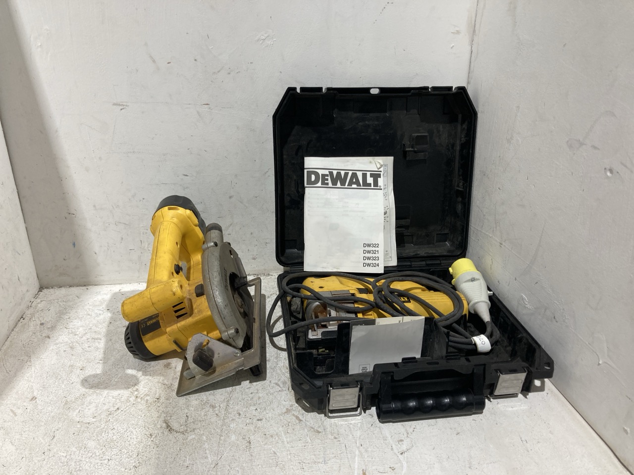Lot 181  
            Birmingham - Collection Only 

                
DEWALT JIGSAW 110V