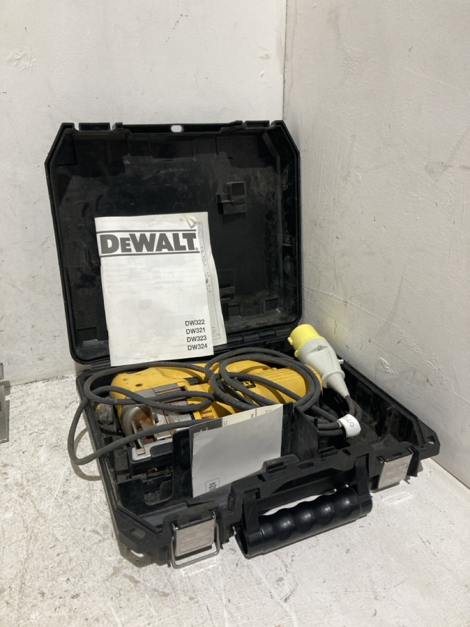 Lot 181  
            Birmingham - Collection Only 

                
DEWALT JIGSAW 110V