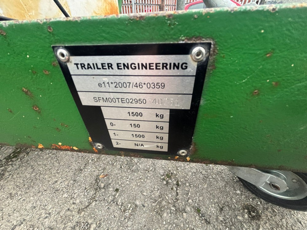 Lot 1  
            Nottingham - Collection Only 

                
2016 DIESEL FUEL BOWSER, SERIAL NO. 40751 WITH KNOTT KFG20-A DRAWBAR *PLEASE NOTE...